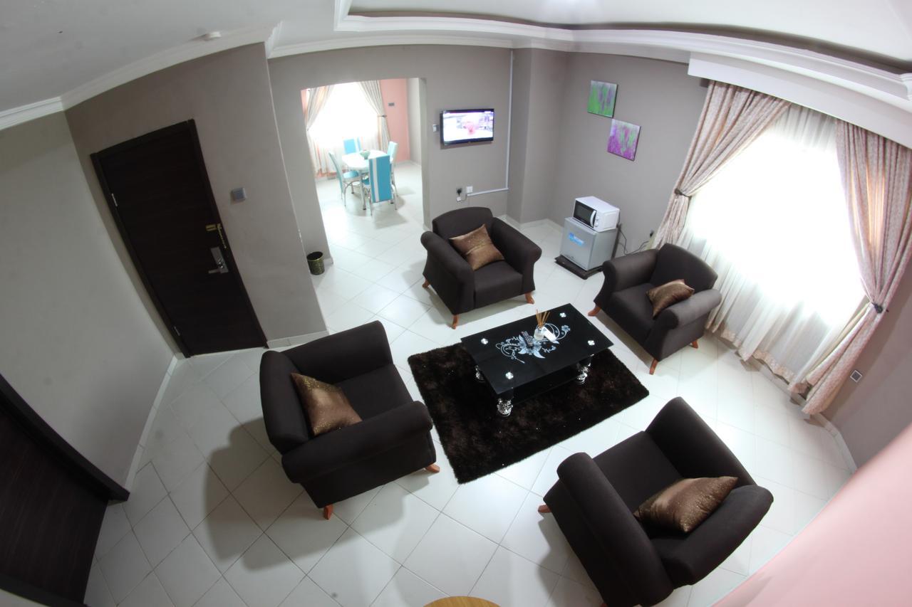 Celia'S Suites Abeokuta Kültér fotó