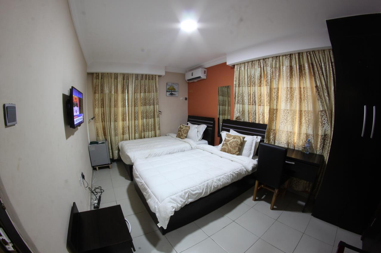 Celia'S Suites Abeokuta Kültér fotó