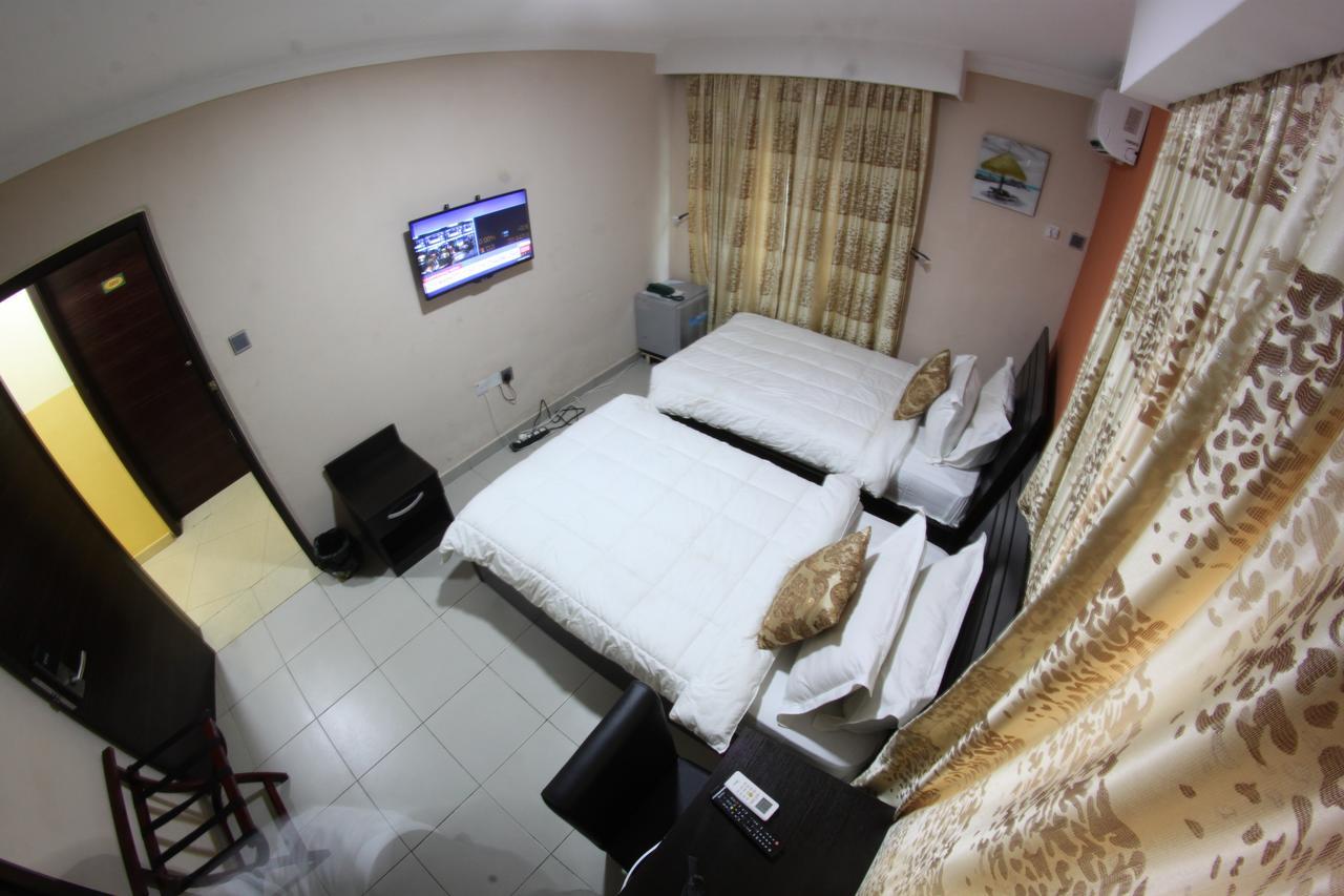 Celia'S Suites Abeokuta Kültér fotó