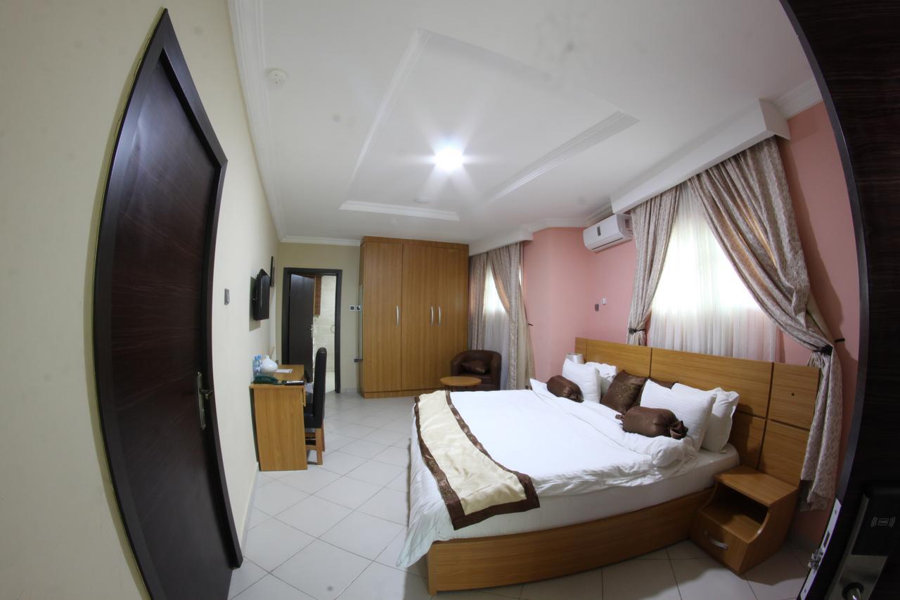 Celia'S Suites Abeokuta Kültér fotó