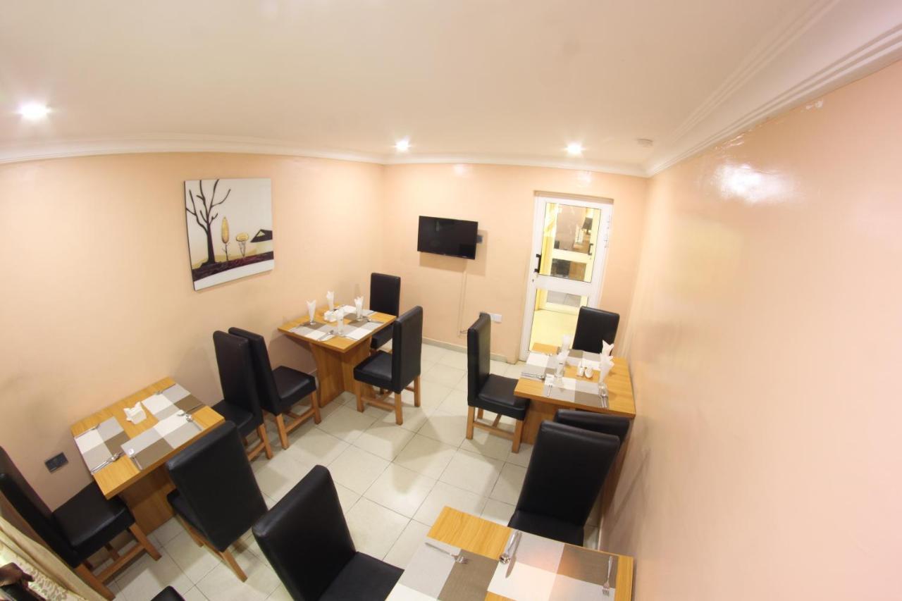 Celia'S Suites Abeokuta Kültér fotó