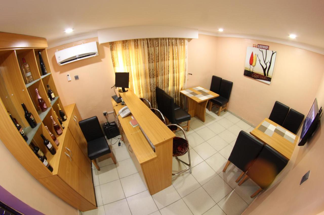 Celia'S Suites Abeokuta Kültér fotó